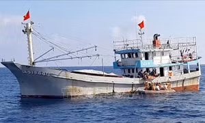 52 ngư dân trên tàu cá bị hỏng máy, thả trôi