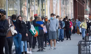 New York bắt buộc đeo khẩu trang nơi công cộng khi không thể giãn cách 2m