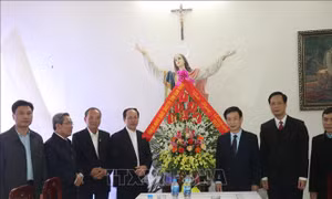 Chúc mừng đồng bào Công giáo đón mùa Giáng sinh an lành, hạnh phúc