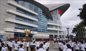 Hong Kong thượng cờ kỷ niệm 25 năm ngày trở về Trung Quốc