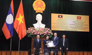 Phó Chủ tịch Quốc hội Lào: Hai nước cần tiếp tục giữ gìn quan hệ thủy chung, son sắt