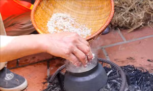 Độc đáo hội thi thổi cơm làng Thị Cấm