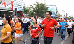 Trên 2.000 người tham gia Ngày Chạy đầu năm - Chào năm mới 2023