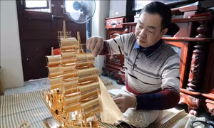Gìn giữ tinh hoa làng nghề chạm bạc