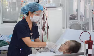 Lực lượng điều dưỡng góp phần đẩy lùi dịch COVID-19