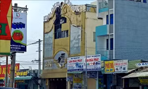 Phát hiện nhiều bộ phận cơ thể người tại quán karaoke bỏ hoang