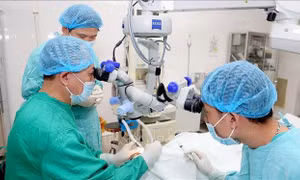 Bệnh nhân được ghép giác mạc đăng ký hiến tạng trong ngày ra viện
