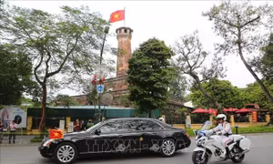 Chủ tịch Triều Tiên Kim Jong-un bắt đầu chuyến thăm hữu nghị chính thức Việt Nam