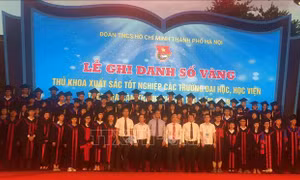 Hà Nội ghi danh sổ vàng 86 thủ khoa xuất sắc năm 2019