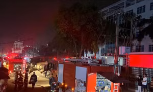 Hà Nội: Cháy lớn nhà xưởng ở Định Công