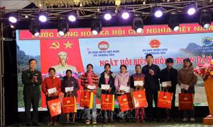 Ngày truyền thống Bộ đội Biên phòng 3/3: Sôi nổi 'Ngày hội Biên phòng toàn dân'