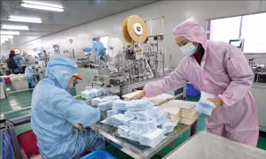 Trung Quốc cần gấp các thiết bị y tế đối phó với dịch viêm đường hô hấp cấp
