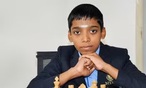 Kiện tướng cờ vua tuổi teen Ấn Độ 'hạ đo ván' nhà vô địch thế giới M.Carlsen