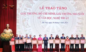 Ngày hội tôn vinh văn nghệ sỹ có nhiều đóng góp cho văn học nghệ thuật nước nhà