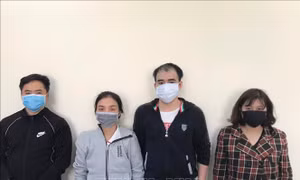 Bắt giữ 4 đối tượng trong đường dây sản xuất, buôn bán hàng giả là thực phẩm quy mô lớn
