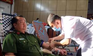 Khoảng 600 người tham gia hiến máu tình nguyện tại Kiên Giang