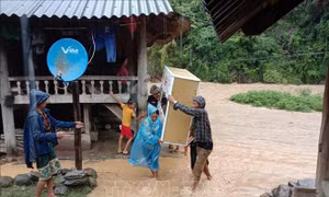 Nghệ An: Khẩn trương di dời người dân khu vực thủy điện Bản Vẽ đến nơi an toàn