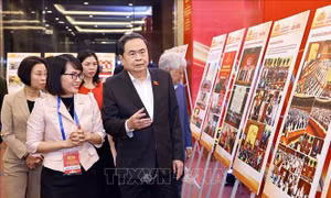 Chủ tịch Quốc hội Trần Thanh Mẫn dự tổng duyệt Lễ trao Giải Diên Hồng lần thứ tư