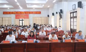 Bến Tre: Thông báo kết quả Hội nghị Trung ương 5 khóa XIII