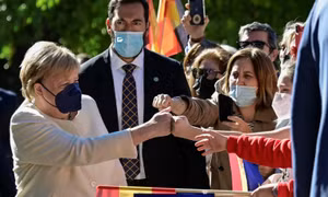 Châu Âu tìm người chèo lái mới thay thế bà Merkel