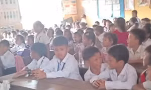 Phnom Penh xử lý tình trạng quá tải học sinh tại trường có hơn 140 em/lớp