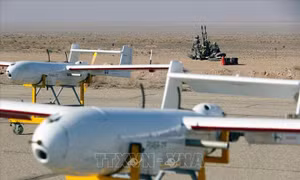 Quân đội Iran điều hàng loạt UAV tấn công sở chỉ huy Hạm đội 5 của Mỹ tại Bahrain