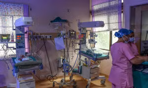 Cặp đôi Ấn Độ đặt tên con là COVID và CORONA