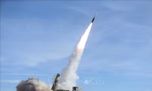 IRGC lần đầu lên tiếng về vụ tấn công tàu sân bay, tàu khu trục Mỹ