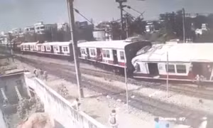 Hai tàu hỏa chở nhiều người đâm trực diện tại Ấn Độ