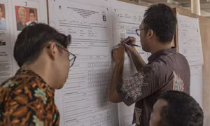 Hơn 70 nhân viên bầu cử Indonesia tử vong vì kiệt sức