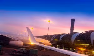 Thái Lan hủy hàng trăm chuyến bay để tránh đèn trời
