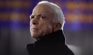 Cuộc đời Thượng nghị sĩ John McCain qua những bức ảnh