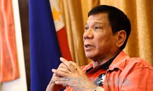 Cựu Tổng thống Philippines Duterte lên tiếng trên đường bị dẫn độ sang Hà Lan
