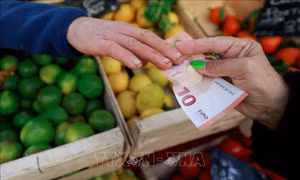 Cắt giảm 2 ngày nghỉ lễ có giúp nước Pháp giảm nợ công?