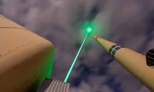 Các nhà khoa học lần đầu tiên dùng laser 'dẫn đường' tia sét