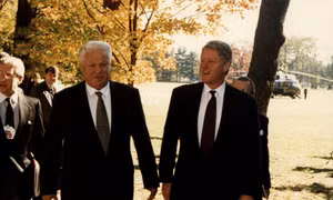 Cựu Tổng thống Nga Yeltsin tiết lộ với người đồng cấp Bill Clinton về việc chọn ông Putin