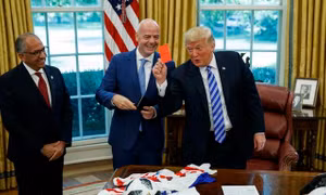 Tổng thống Trump đứng về phía Chủ tịch FIFA Infantino giữa làn sóng chỉ trích