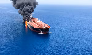 Khả năng Iran chịu oan khi bị Mỹ cáo buộc tấn công tàu ở Vịnh Oman 