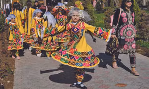 Nowruz - Tết cổ truyền Ba Tư từ 3.000 năm trước