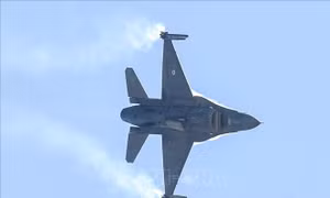 Romania mua cả phi đội F-16 với giá chỉ 1 euro