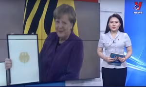 Bà Angela Merkel nhận Huân chương cao quý nhất của Đức