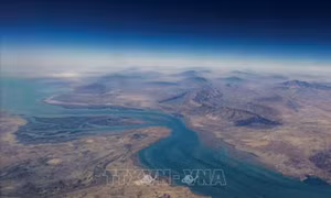 Truyền thông Iran lý giải về những tiếng nổ tại hòn đảo lớn nhất eo biển Hormuz