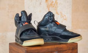 Sneaker đắt nhất thế giới có thể đạt mức 1 triệu USD