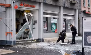 Đức đối mặt với 'làn sóng' phá nổ cây ATM để cướp tiền mặt