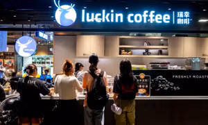 'Kỳ lân' Luckin Coffee vượt mặt Starbuck trở thành chuỗi cà phê lớn nhất Trung Quốc