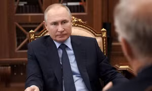 Tổng thống Putin sẵn sàng tình nguyện thử vaccine COVID-19 mới