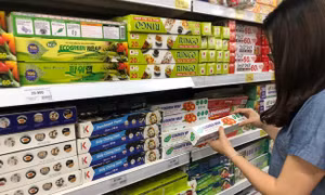 Sử dụng màng bọc thực phẩm không đúng cách có thể gây hại