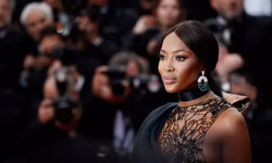Sự nghiệp của siêu mẫu 'báo đen' 50 tuổi Naomi Campbell