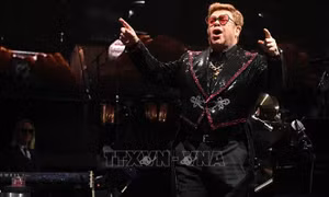 Bộ sưu tập của danh ca Elton John được đấu giá hơn 20 triệu USD