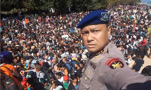 Du khách chen chúc rời đảo nghỉ mát của Indonesia sau trận động đất 7 độ richter